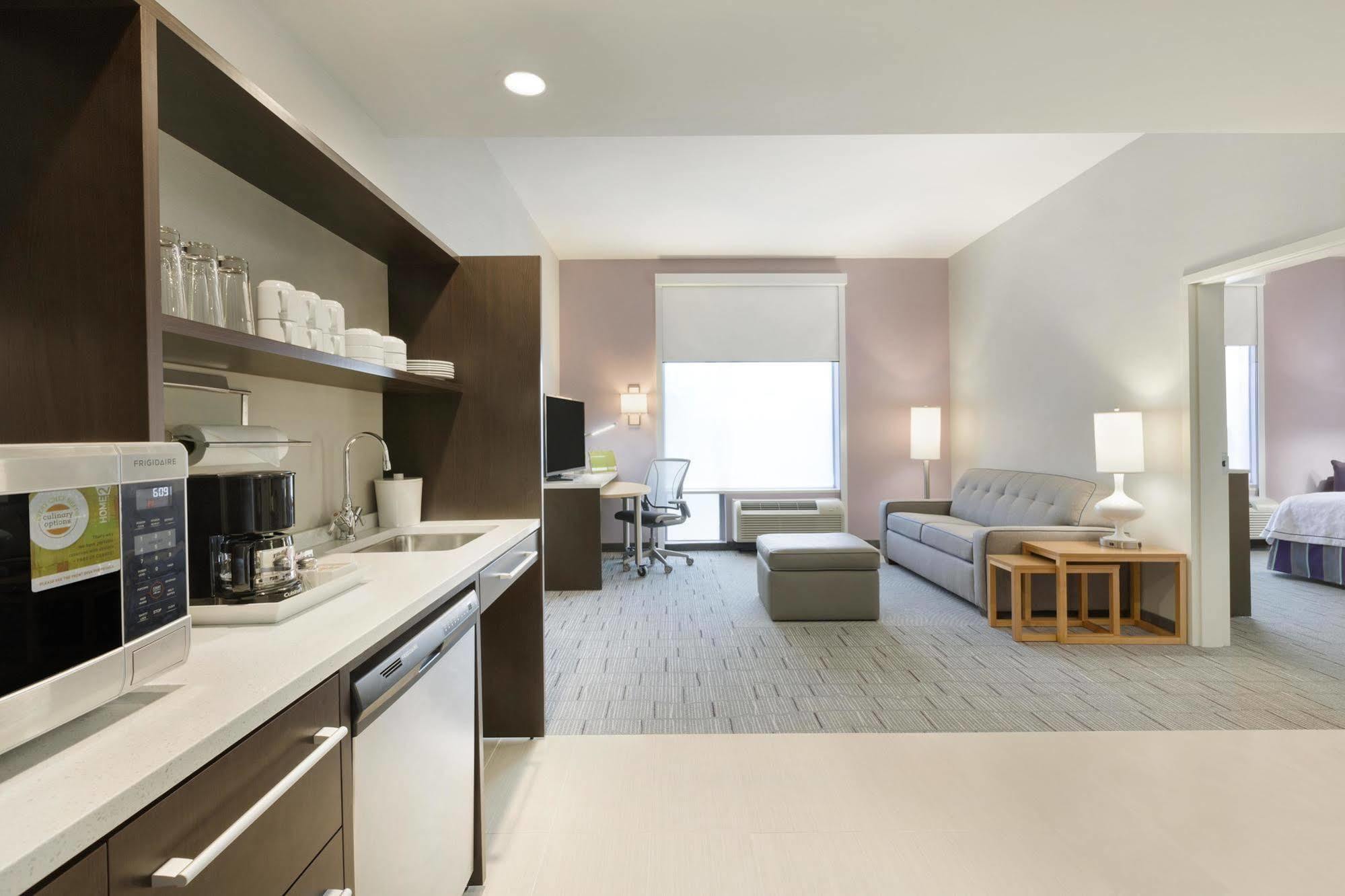 Home2 Suites By Hilton Greenville Downtown Εξωτερικό φωτογραφία